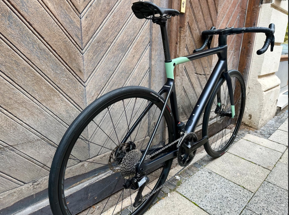 Orbea Orca M30i Team Carbon 105 Di2