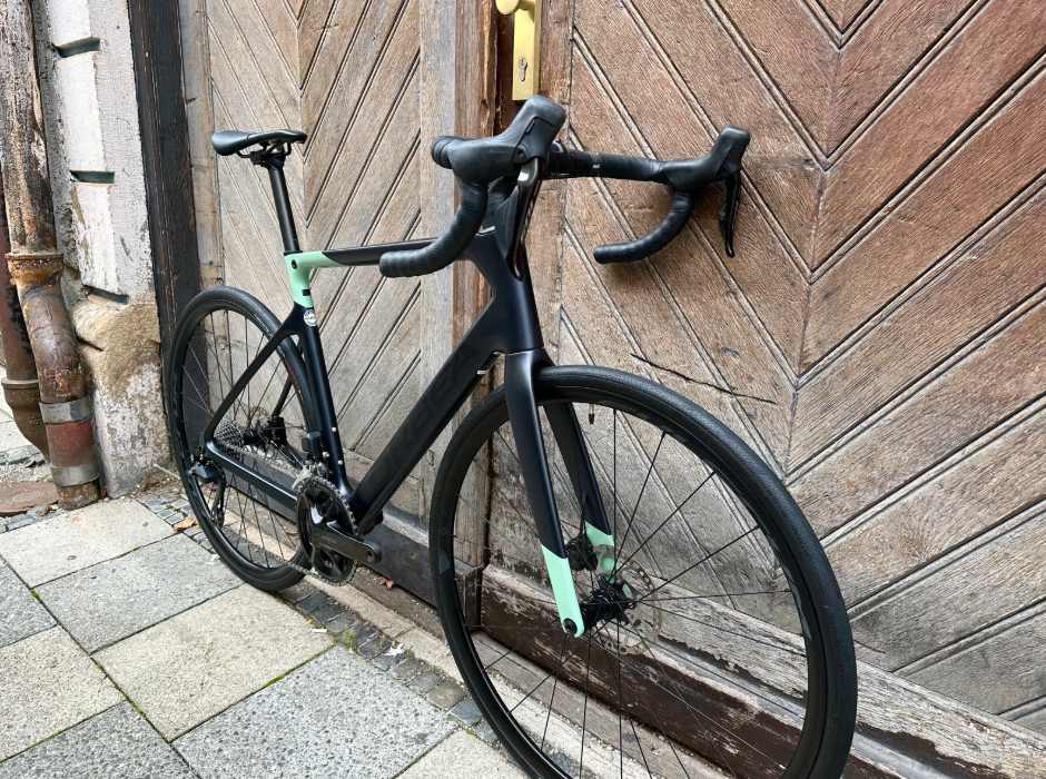 Orbea Orca M30i Team Carbon 105 Di2