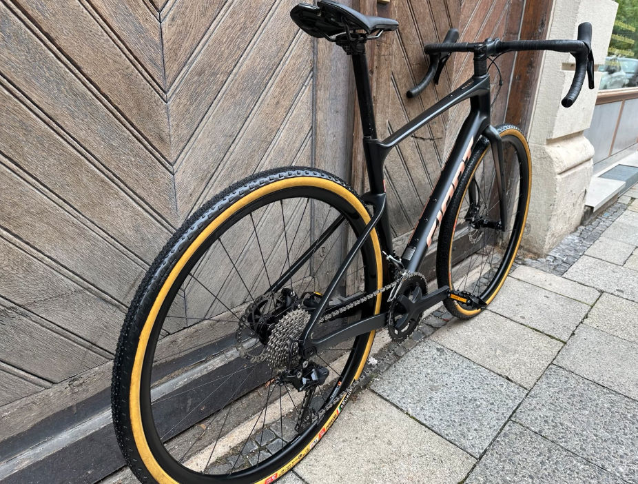 Giant Revolt Advanced 3 Gravelbike 28"
