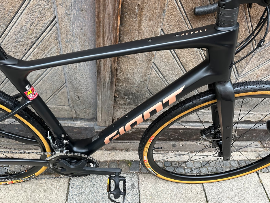 Giant Revolt Advanced 3 Gravelbike 28"
