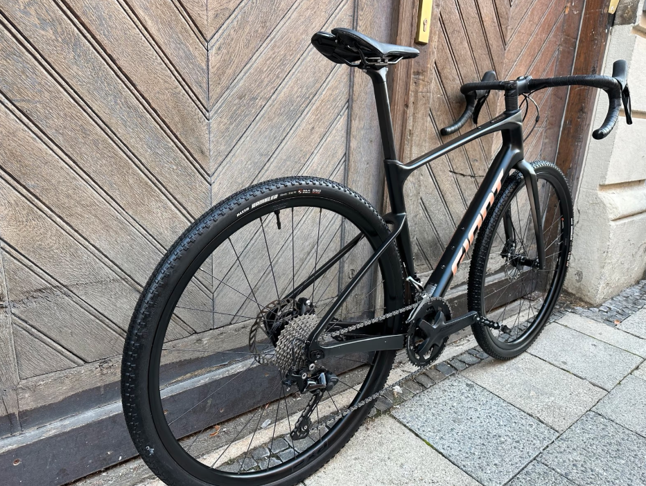 Giant Revolt Advanced 3 Gravelbike 28"
