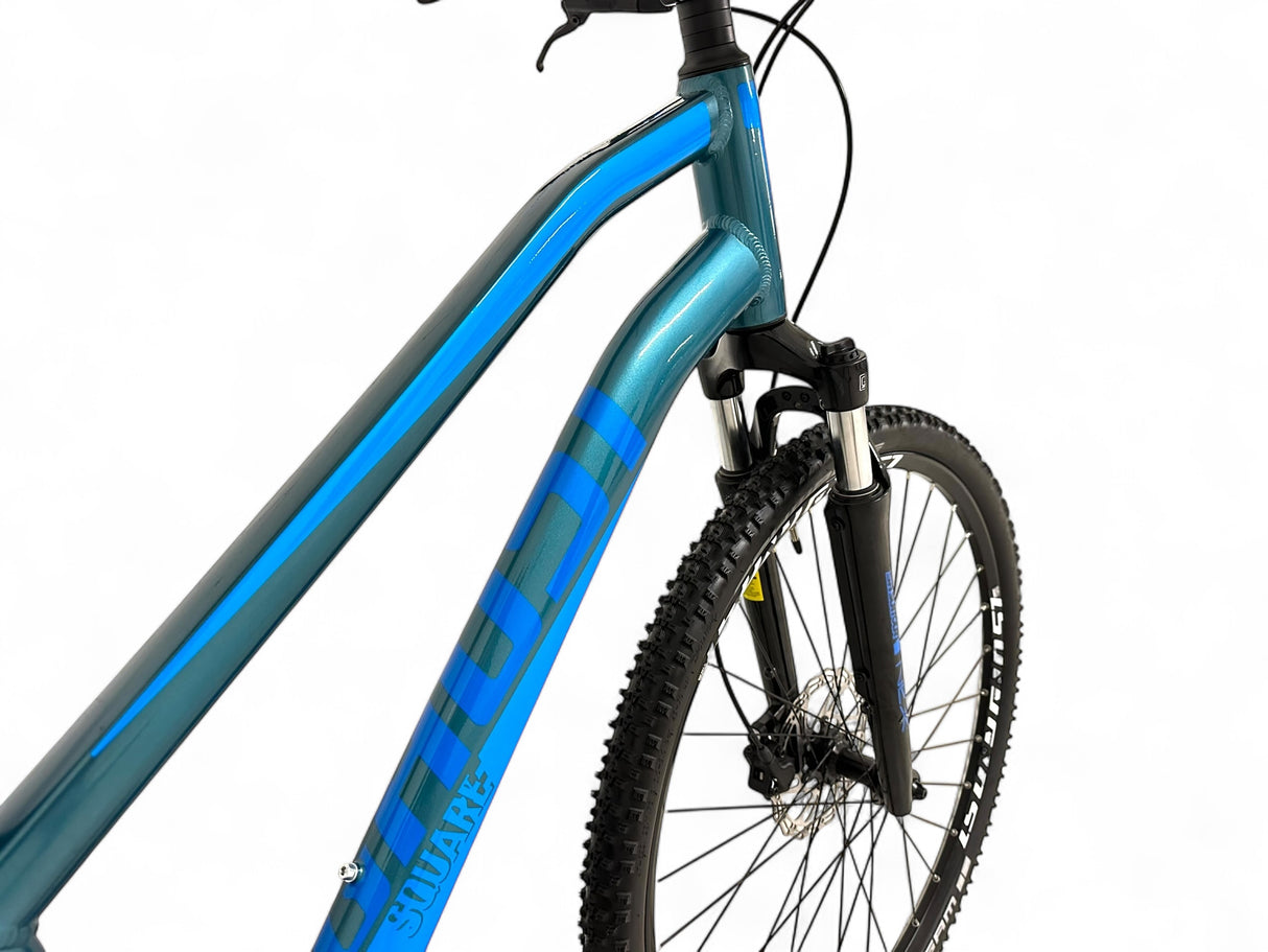 Ghost Square Cross Base Lady