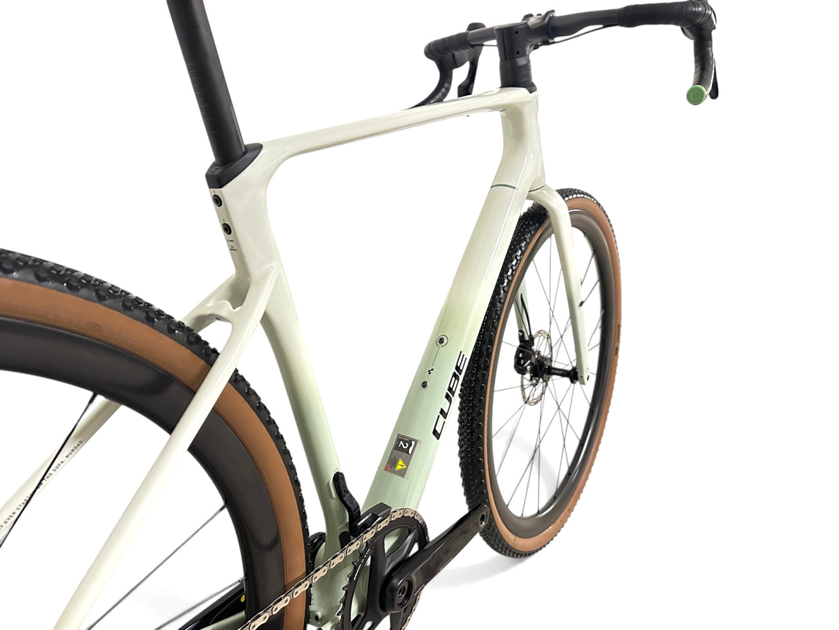 Cube Nuroad C:62 EX Carbon Gravelbike desertstone´n´green