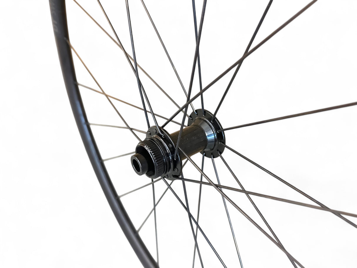 DT Swiss R470 DB Laufradsatz Rennrad