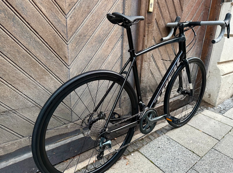 Trek Domane AL 4 road bike 28"