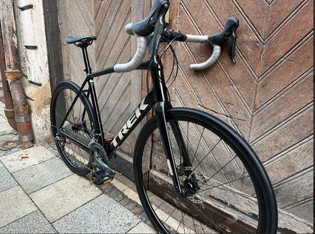 Trek Domane AL 4 road bike 28"