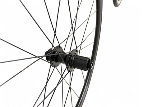 DT Swiss R470 DB Laufradsatz Reifen+Schlauch