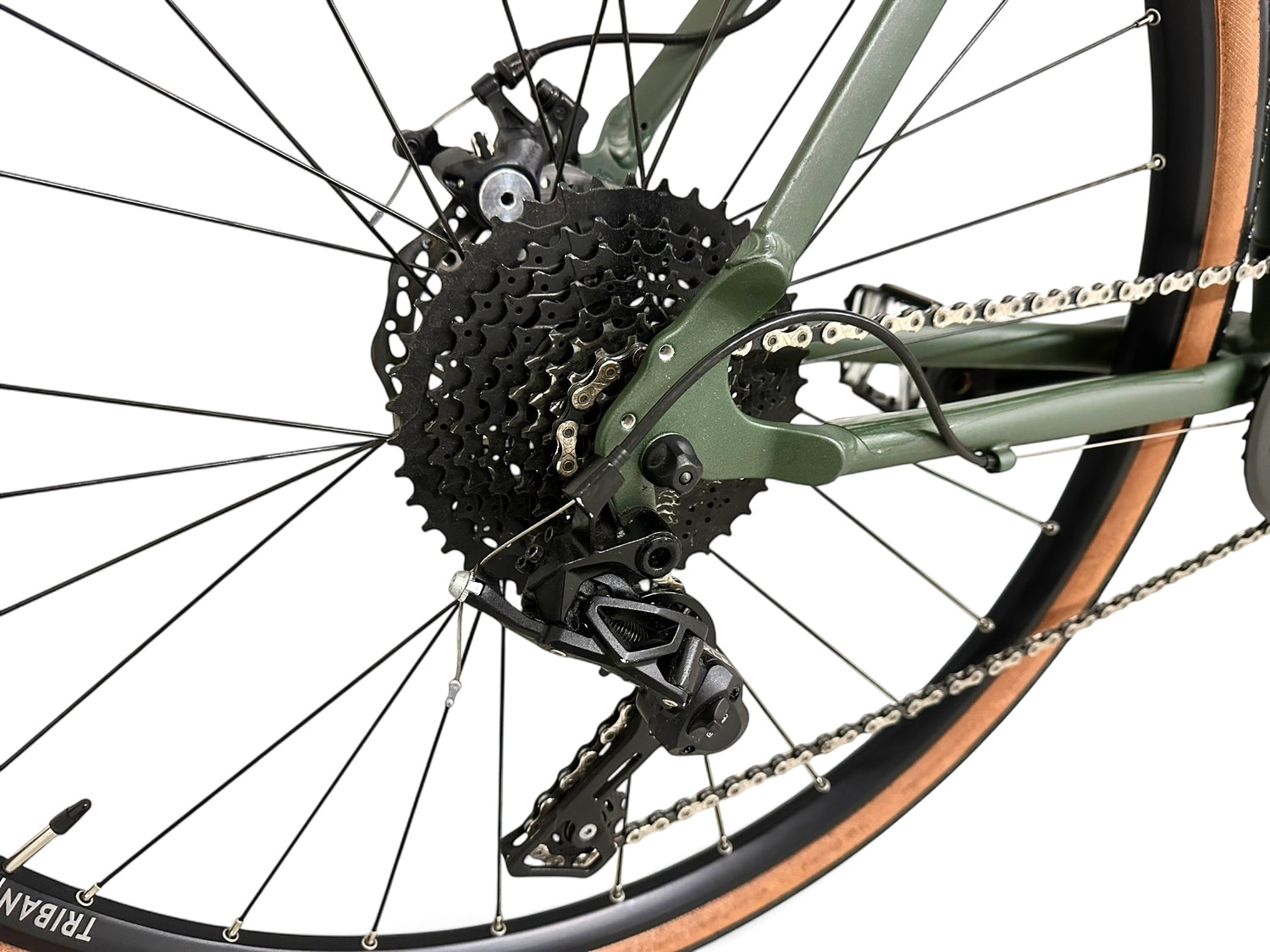 rennrad gravelbike triban grvl 120 Triban GRVL 120 – Gravelbike mit Carbongabel & Tubeless Ready Reifen – Bici No.1