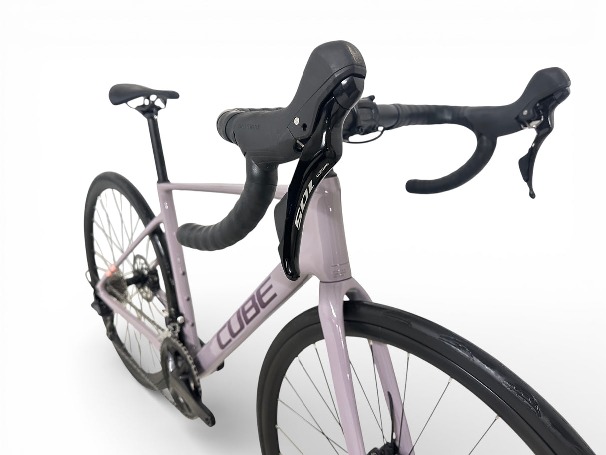 Cube Attain C:62 Race Carbon Rennrad