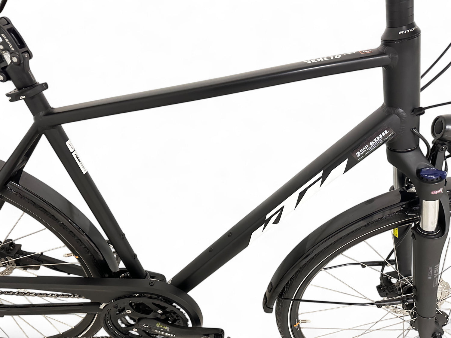 trekkingrad 2024 KTM Veneto Disc 2024 – Trekkingbike mit 30-Gang Shimano & Top-Ausstattung – Bici No.1