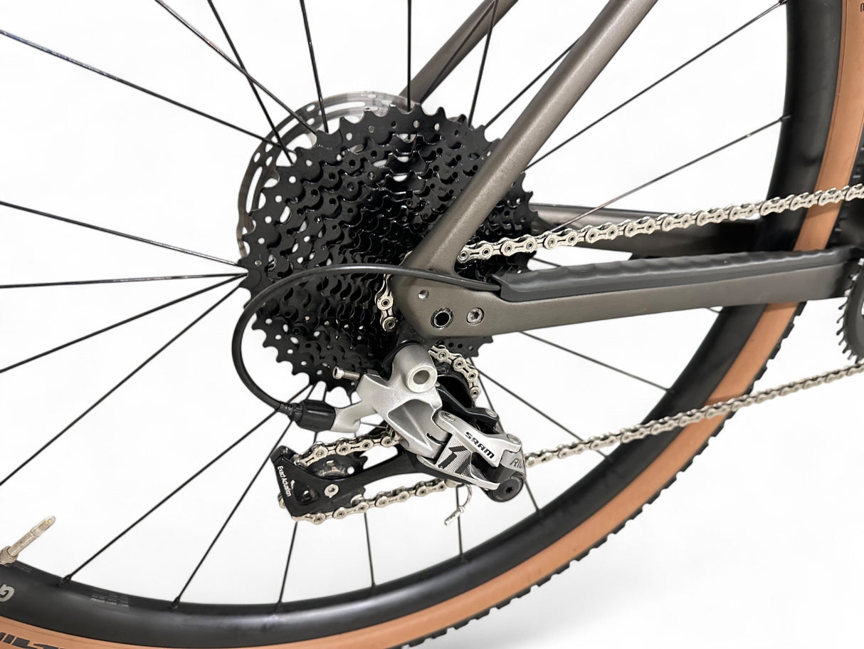 Specialized Diverge Carbon Comp Rival