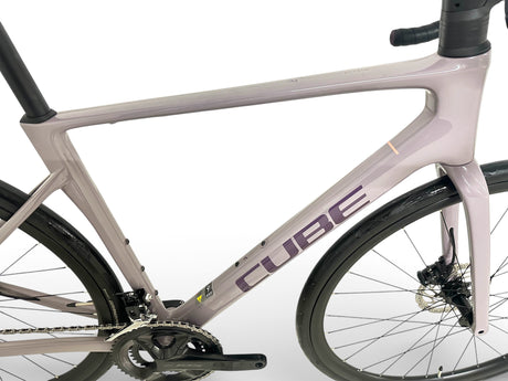 Cube Attain C:62 Race Carbon Rennrad