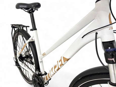 Compel XRC 700 women's trekking bike