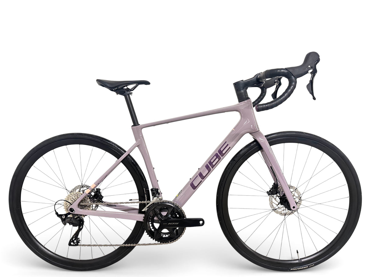 Cube Attain C:62 Race Carbon Rennrad